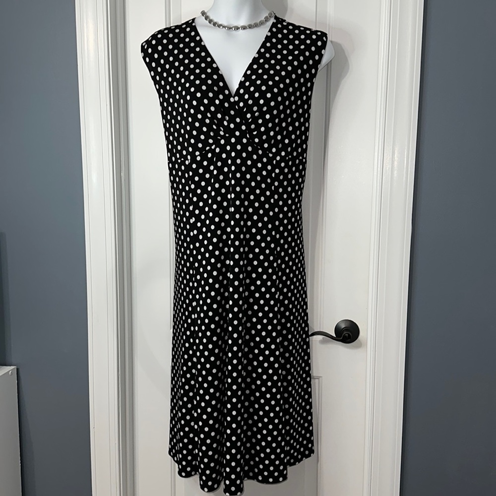 V-neck polkadot, maxi dress sleeveless V-neck